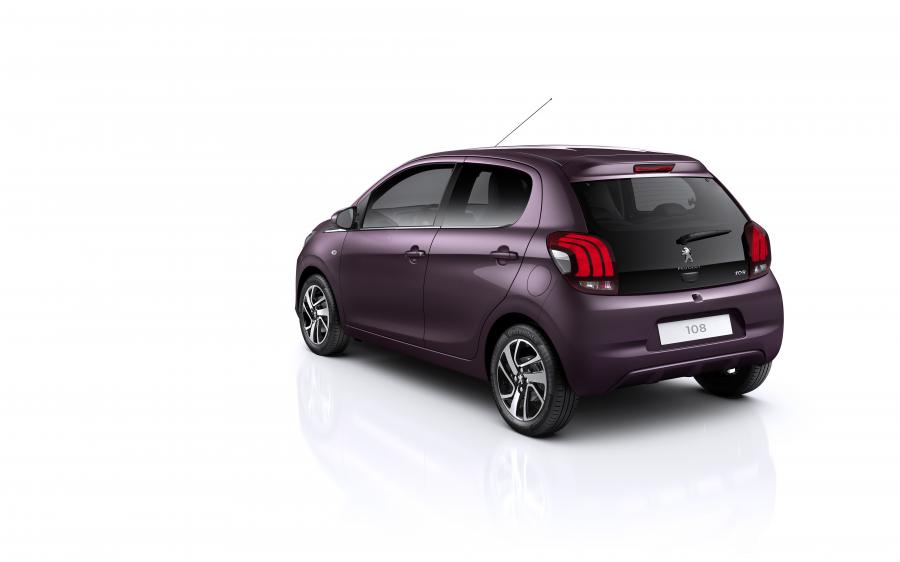  Peugeot 108 5-Door 2014 года  (фото 15 из 33)